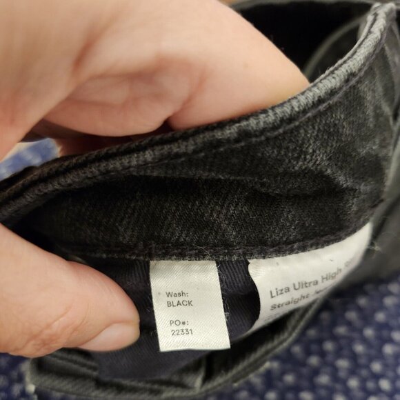 Reformation women's jeans in size 28 high rise straight - Picture 4 of 10